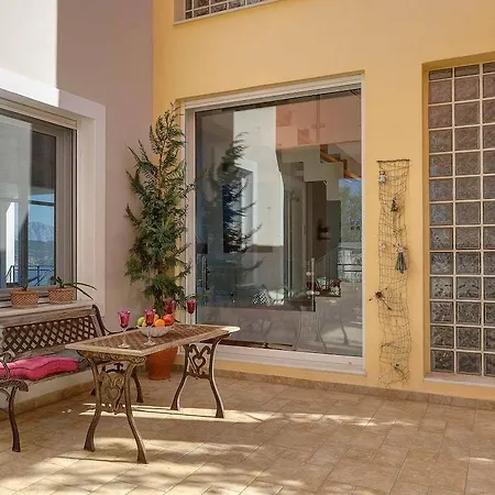 Drepanou Bay فيلة